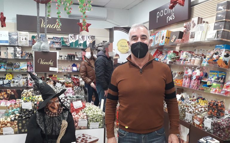 La Befana in arrivo a Cagliari, nella calza tanti dolci: tradizioni sempre vive per la gioia dei bimbi