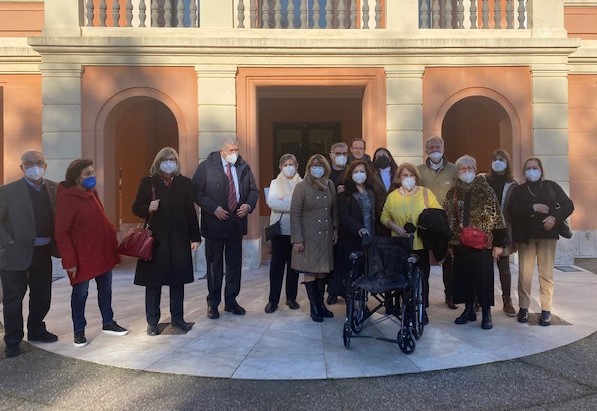 Una sedia a rotelle donata alla Galleria comunale d’Arte: Cagliari dice grazie al Rotary