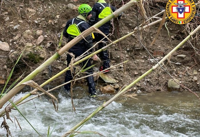 Sardegna, uomo scomparso e trovato morto: ferita al capo sospetta