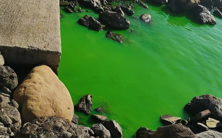 Acqua verde a Su Siccu, in corso le analisi: forse “liquido tracciante”