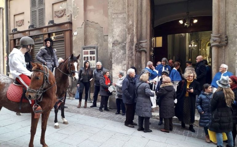 Lo Sapevate? Ecco perché Sant’Antonio è protettore delle fanciulle innamorate e degli animali