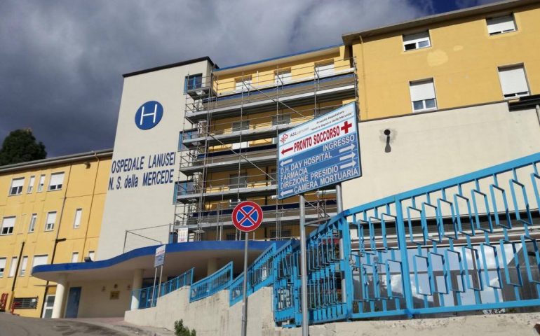 Fino al 20 gennaio “vietato” partorire in Ogliastra: chiuso il punto nascita dell’ospedale di Lanusei