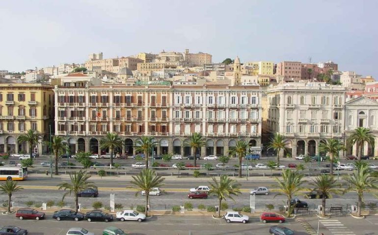 Lo sapevate? Come si chiamano i palazzi di via Roma a Cagliari?