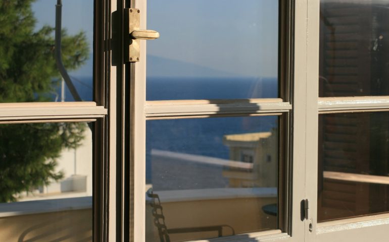 “Cagliari, affittasi casa di 160 mq vista mare a 450 euro al mese”: 29enne denunciata dopo annuncio truffa