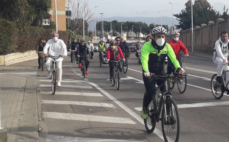 Via Cadello, dopo la tragedia del piccolo Daniele: una pedalata per la sicurezza stradale