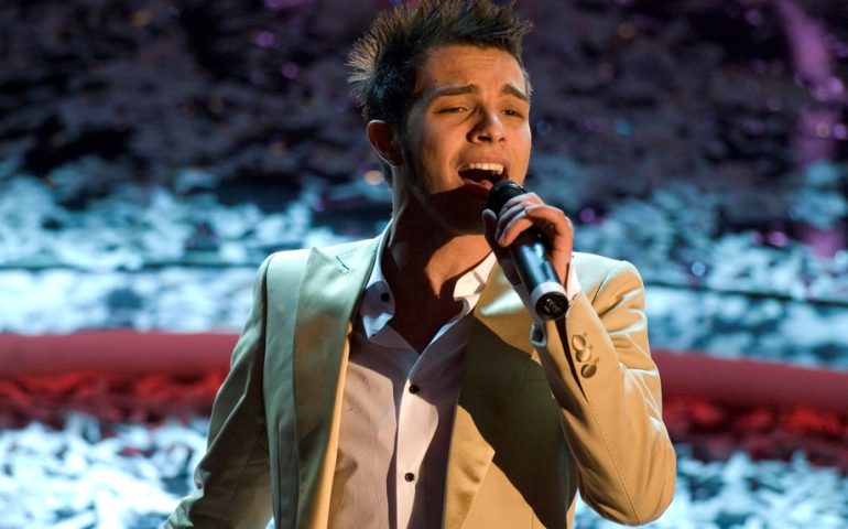 Vi ricordate? Nel 2009 Marco Carta vinse il Festival di Sanremo: per Cagliari il primo successo alla kermesse