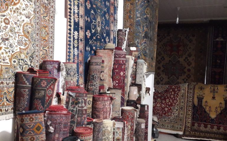 Quel pezzo di Persia tra i palazzi di Cagliari, Abbas e i suoi tappeti: la cultura della precisione