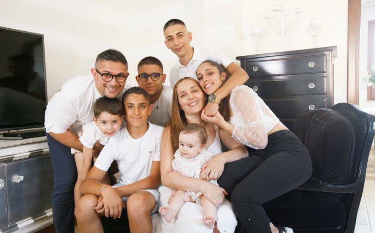 Alice Pittau, influencer mamma di sei figli: “Sui social cerco di essere l’amica della porta accanto”