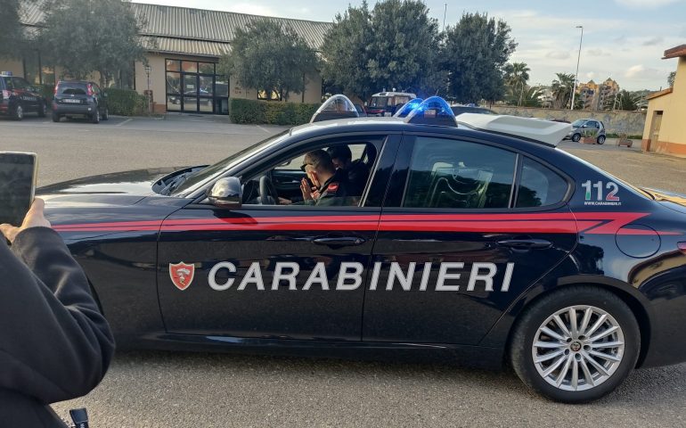Cagliari, minaccia di morte la compagna: arrestato un 44enne