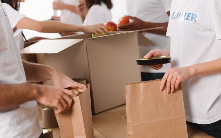 Cagliari, raccolta di generi alimentari per il popolo ucraino: ecco dove e quando consegnarli