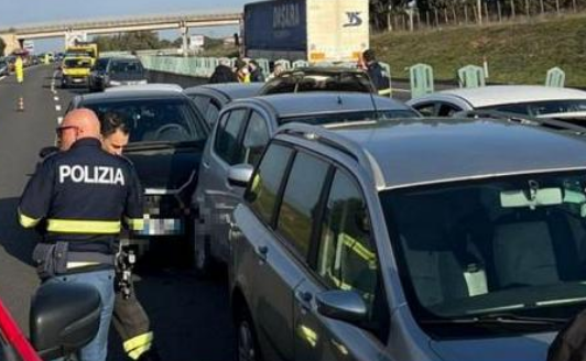 Maxi incidente a Sestu: sei le auto coinvolte, una donna in ospedale