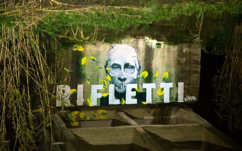 (FOTO) “Rifletti”, l’ultima fatica artistica di Manu Invisible ispirata dalla guerra in Ucraina