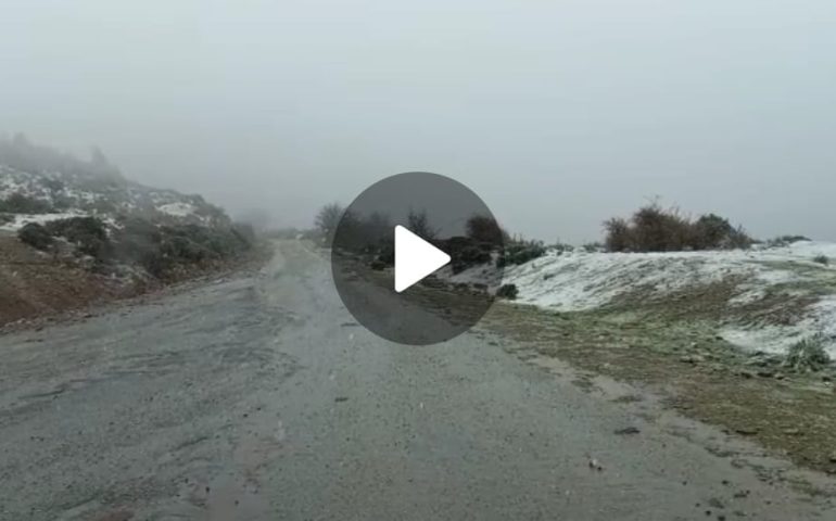 (VIDEO) La primavera si fa attendere in Sardegna: in montagna nevica ancora