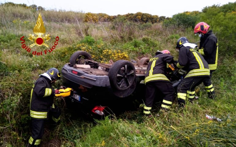 Sardegna, un ventenne estratto dalle lamiere dopo un brutto incidente