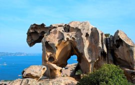 La Roccia dell’Orso: uno dei monumenti naturali più famosi della Sardegna