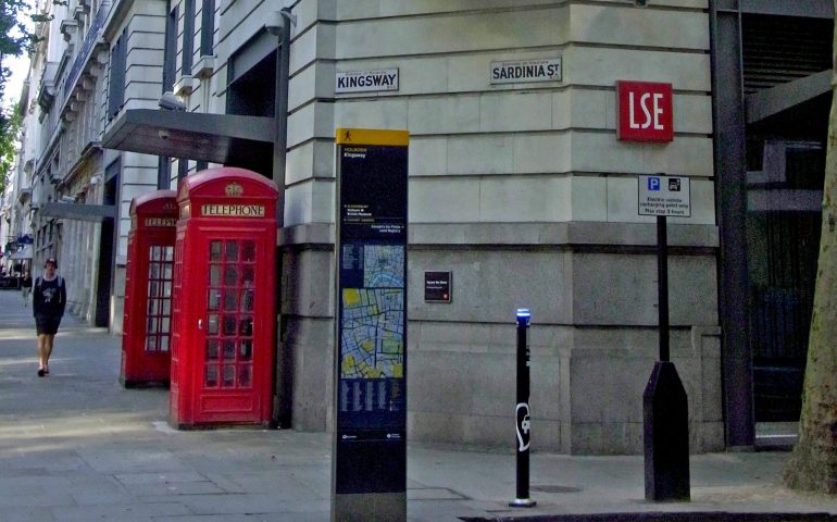 Lo sapevate? A Londra c’è Sardinia street, una delle strade più eleganti della capitale britannica