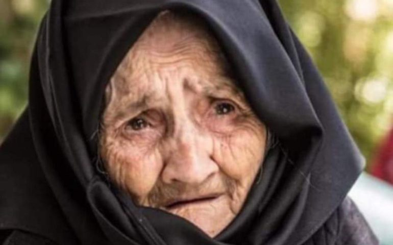 Sardegna terra di longevità. Tzia Rosa Sotgia di Urzulei festeggia 100 anni