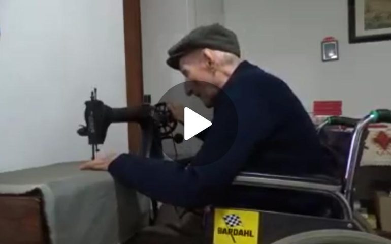 (VIDEO) Sardegna, tziu Giglio Porcu a 102 anni e il suo grande talento di sarto