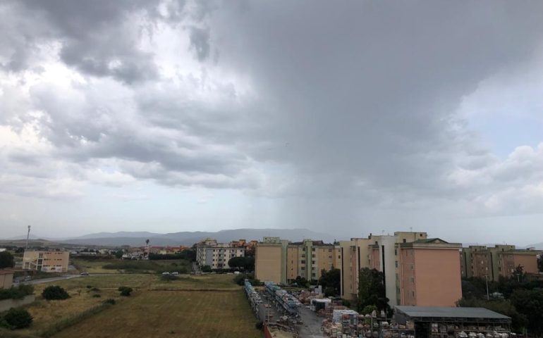 Grandinata su Cagliari, Pirri allagata da una bomba d’acqua