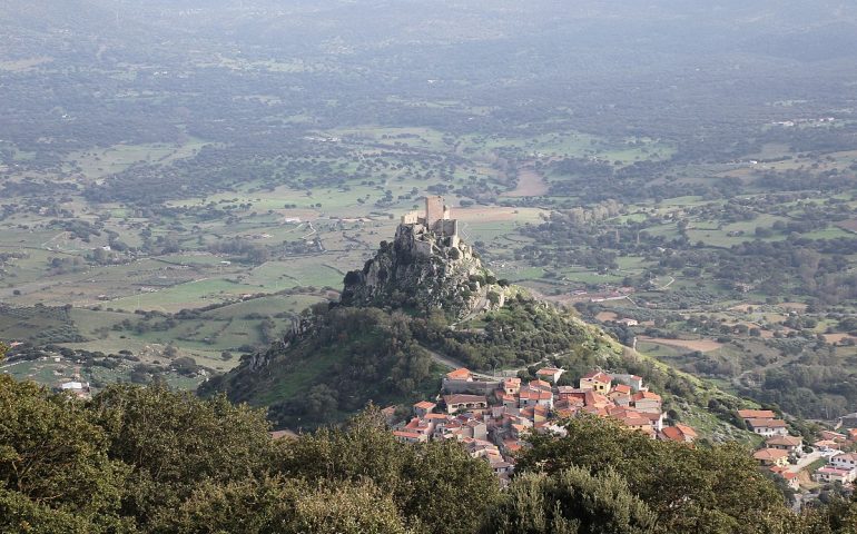 (FOTO) Il fascino del Medioevo: i 10 castelli più belli della Sardegna. Ecco dove si trovano