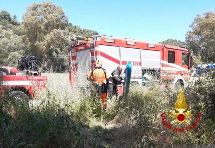 Sardegna, trascinati via dal fiume: padre e figlioletta salvati dai Vigili del fuoco