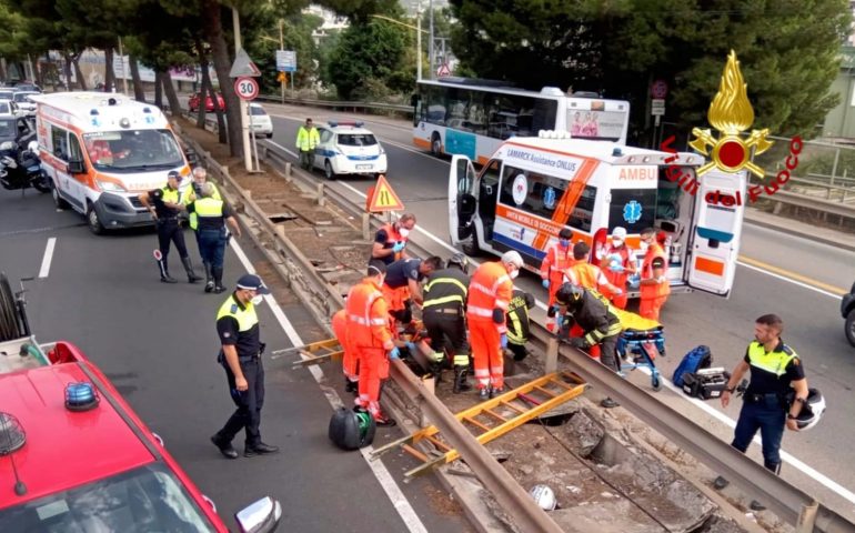 Sardegna, scooter si schianta contro spartitraffico: un ferito in codice rosso