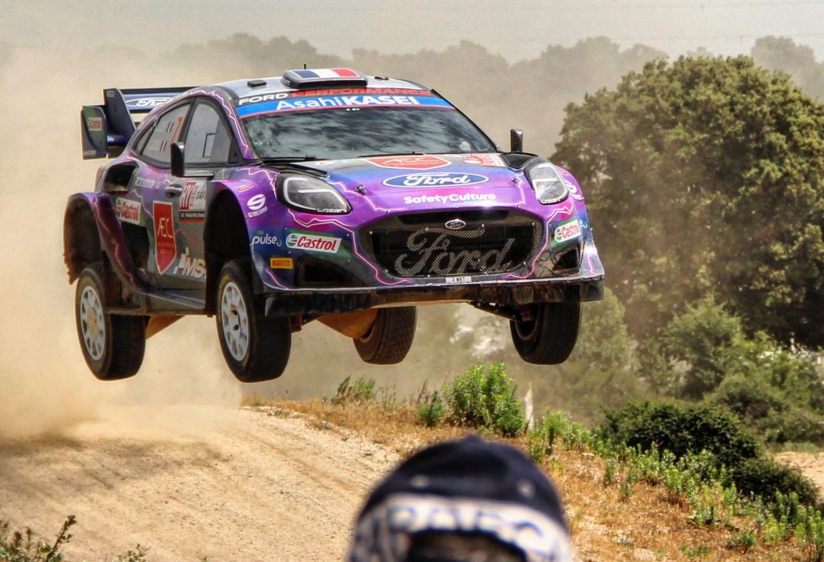 Il salto di Monte Lerno al Rally Italia Sardegna - Foto Coiluna/Loelle (Pagina FB Rally Italia Sardegna)
