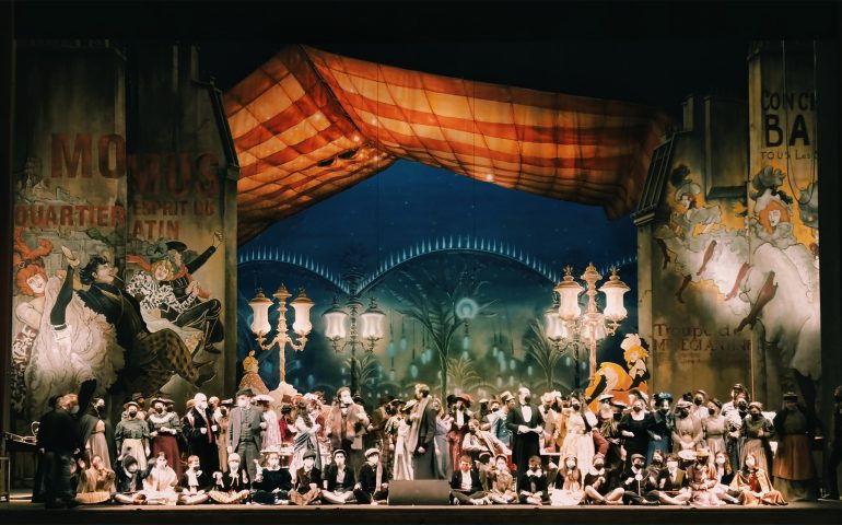 Teatro Lirico di Cagliari: la stagione 2023 incanta con La Bohème, La Traviata e Il Lago dei Cigni del corpo di ballo della Scala