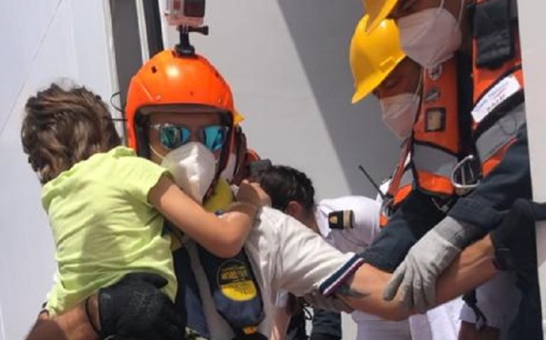 crociera-soccorso-bimbo