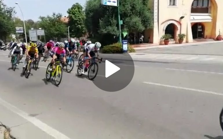 (VIDEO) Giro d’Italia donne a Tortolì: Elisa Balsamo si impone in volata e si prende la maglia rosa