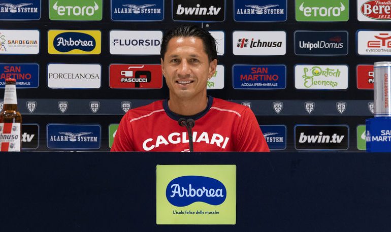 Lapadula si presenta con il sorriso: “Voglio dare tutto per riportare il Cagliari in A