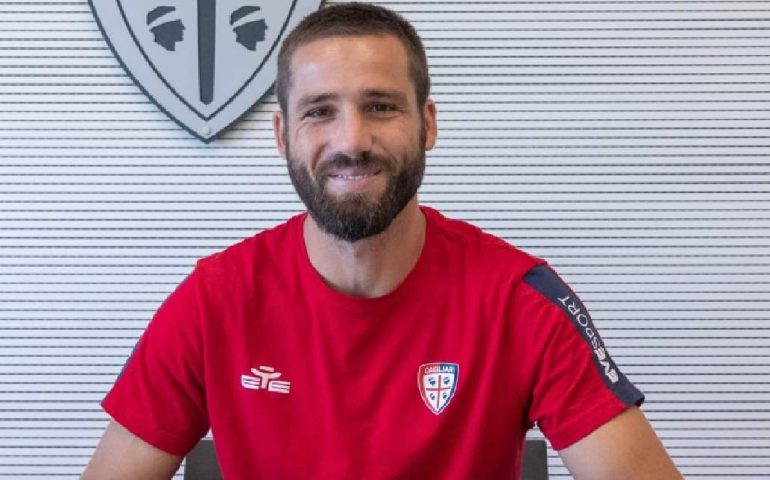 Cagliari Calcio, Pavoletti rinnova fino al 2024: un’importante conferma per affrontare la Serie B