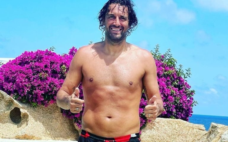 Vacanze sarde per il campione del mondo Luca Toni: “Sardegna family e siamo al top”