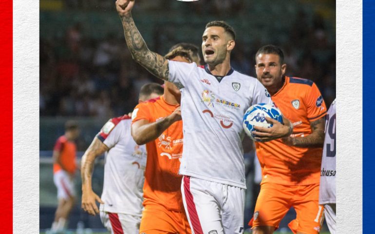 Il Cagliari strappa un pari nel finale a Como: 1-1 all’esordio in B contro i lariani