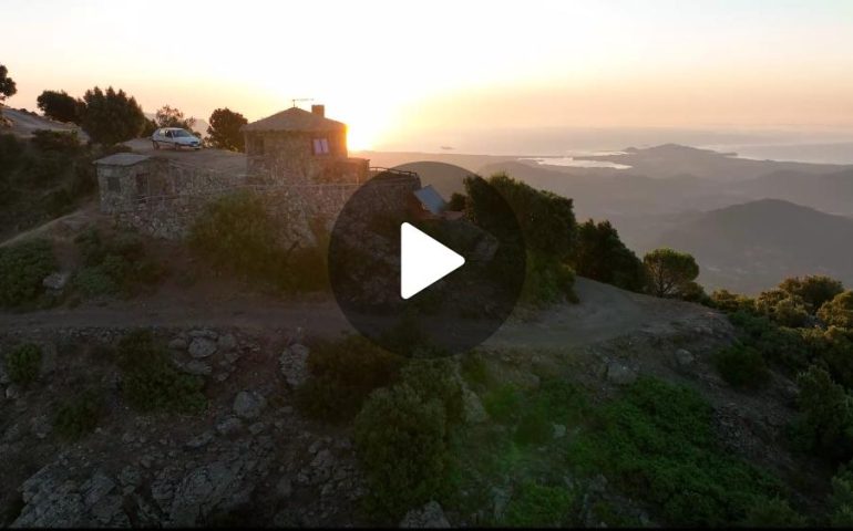 (VIDEO) Sardegna, una “dronata” sul Monte Idolo (1240 msl) ammirando una suggestiva alba