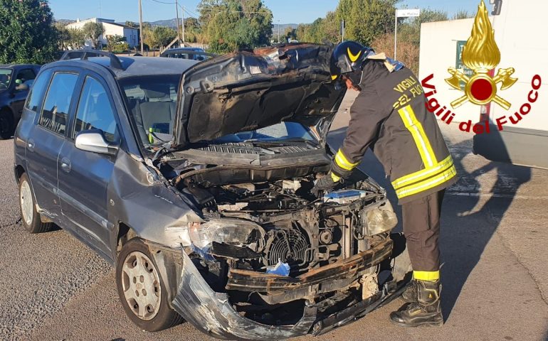 Sardegna, grave incidente frontale tra un’auto e un furgone: cinque feriti trasportati all’ospedale