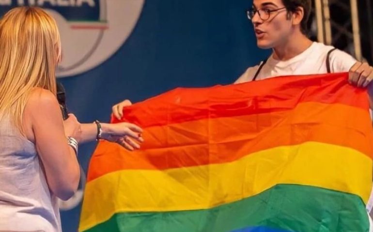 Il confronto social tra Giorgia Meloni e l’attivista lgbt Marco Marras: “Ho ricordato che siamo tutti uguali”