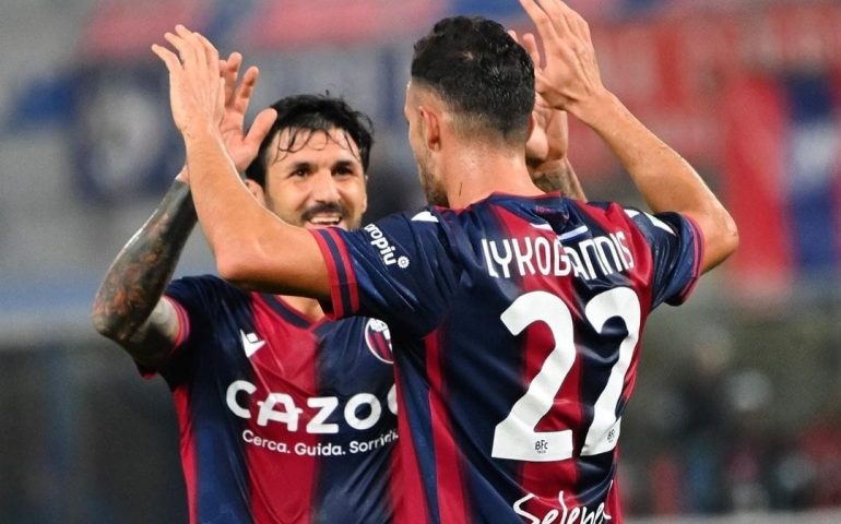 Cagliari, addio Coppa Italia: il Bologna domina ma vince 1-0. Decisivo l’ex Lykogiannis