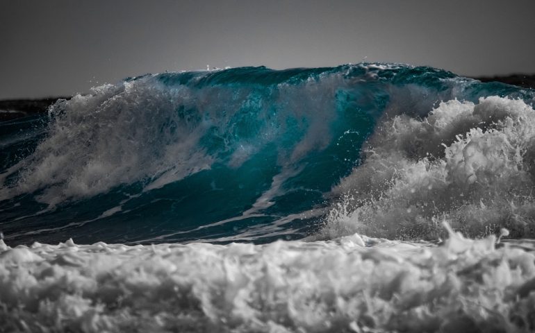Lo sapevate? In Sardegna è stata registrata anni fa l’onda più alta di sempre in Italia. Ecco quanto misurava