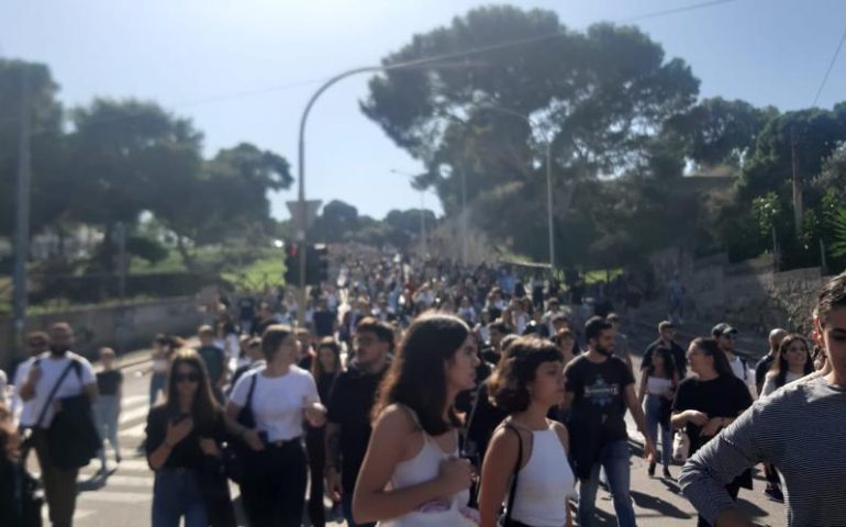 La rabbia degli studenti dopo il crollo al Magistero: proteste all’Università. La Procura sequestra l’edificio