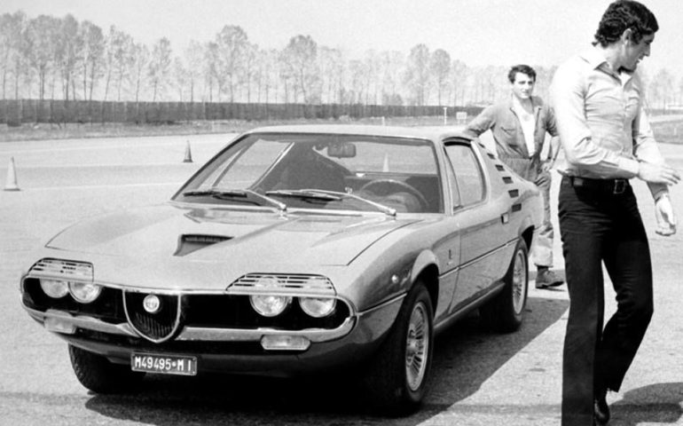 Lo sapevate? Il grande Riva aveva una passione per le auto veloci. Adorava le Alfa Romeo