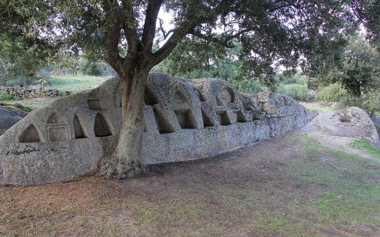 Monumenti sardi: l’altare rupestre di Santo Stefano, uno dei luoghi più misteriosi e affascinanti dell’Isola
