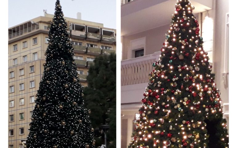 A Cagliari la magia degli alberi di Natale: tante foto e selfie ricordo