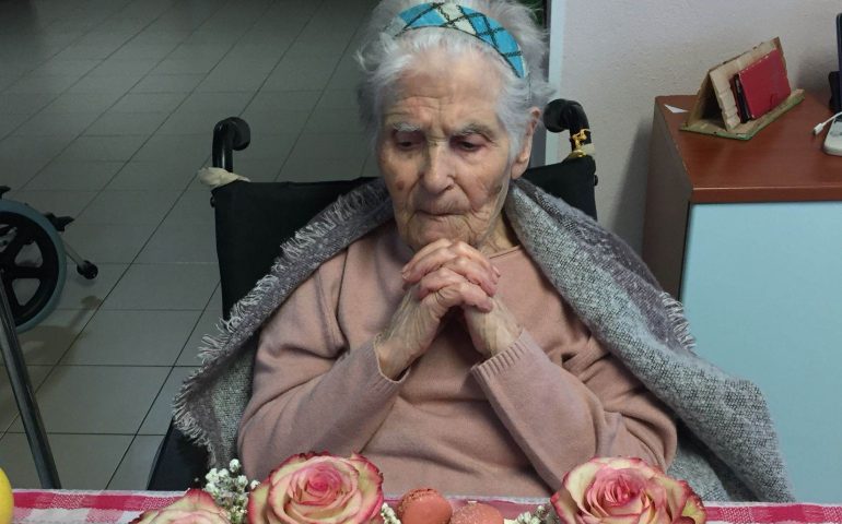 (FOTO) Sardegna terra di longevità. Tzia Speranza Saiu di Vallermosa festeggia 102 anni