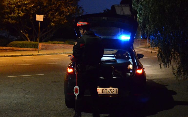 Samassi, aggredisce la ex e i carabinieri: arrestato un 32enne