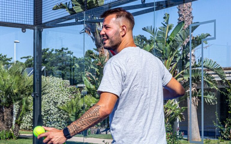 Tutti i segreti del “fenomeno padel”: la storia di Luca Ghiani, allenatore e manager tecnico cagliaritano