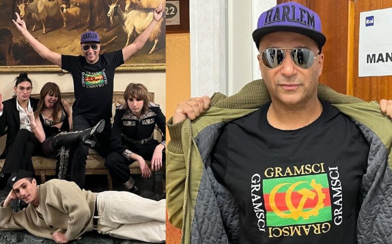 Tom Morello dei Rage Against The Machine a Sanremo con maglia dedicata ad Antonio Gramsci