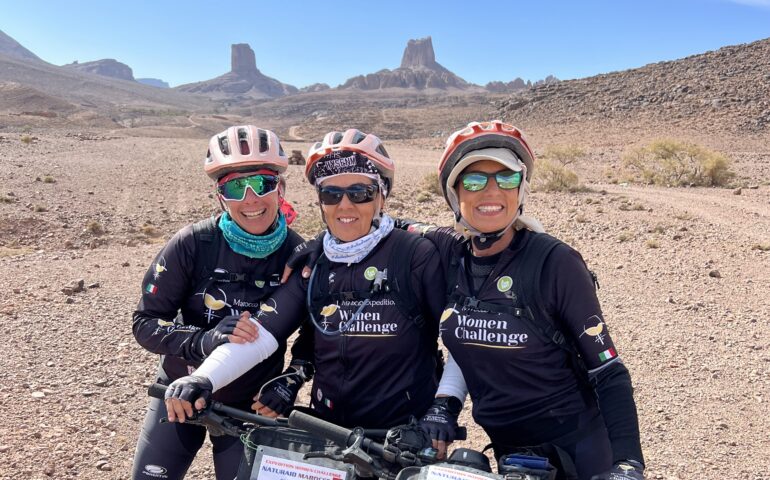 La sfida di 3 donne sarde: sconfiggono il tumore e partono in Marocco in bici, 460 km tra deserti e montagne