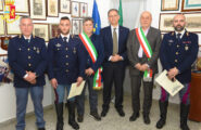 Si gettano nel fiume gelido per salvare una donna: due poliziotti sardi premiati