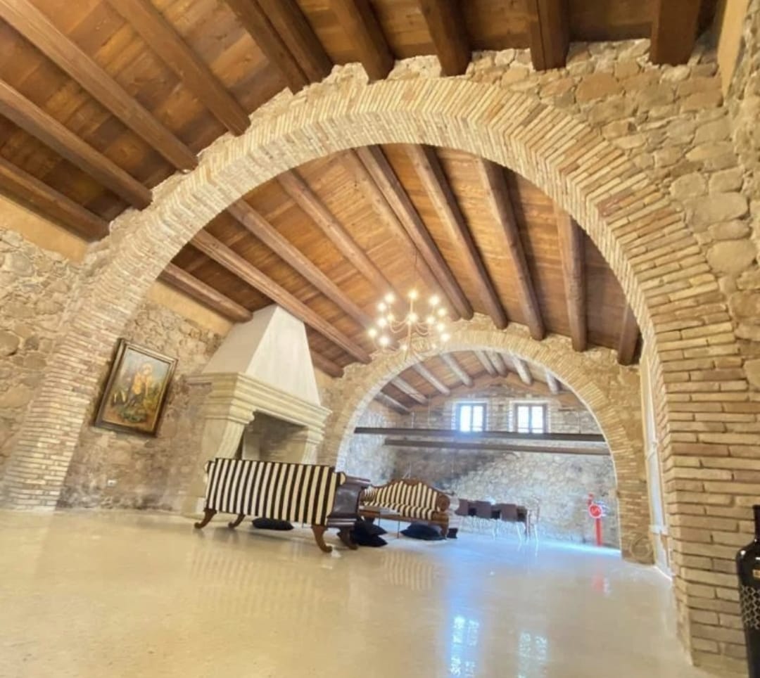 La sala degustazione della nuova Cantina Nuraghe Antigori a Capoterra